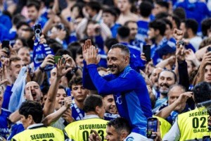 浪子归巢终圆梦！40岁卡索拉重返西甲，他是奥维耶多真正的王