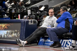 独行侠一年合同续约埃克萨姆 沃格尔进教练组辅佐基德