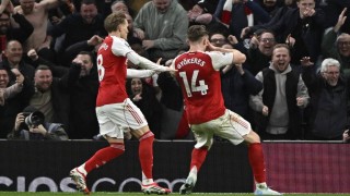 英超第27轮：埃泽约克雷斯均双响 热刺1-4阿森纳