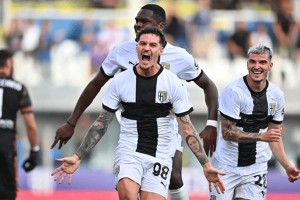 意甲：帕尔马表现不理想，科莫近期状态非常强势