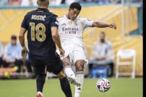 皇马炸锅！1.5亿欧豪赌中场重生，罗德里成终极赌注？