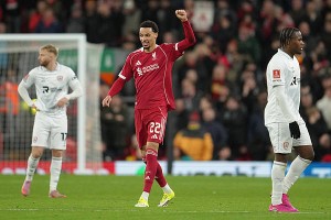 足总杯：索博斯洛伊世界波 利物浦4-1巴恩斯利晋级