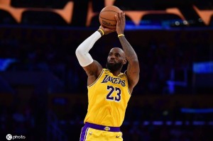 詹姆斯20+7+10肯纳德10分 湖人擒勇士3连胜